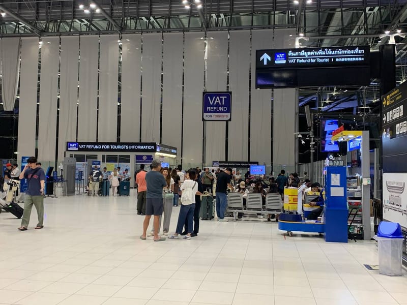 เคาน์เตอร์ตรวจ VAT refund ชั้น 4 สุวรรณภูมิใกล้ Gate 10