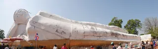 Wat Satue