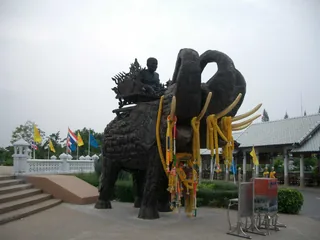 Wat Huay Mongkol